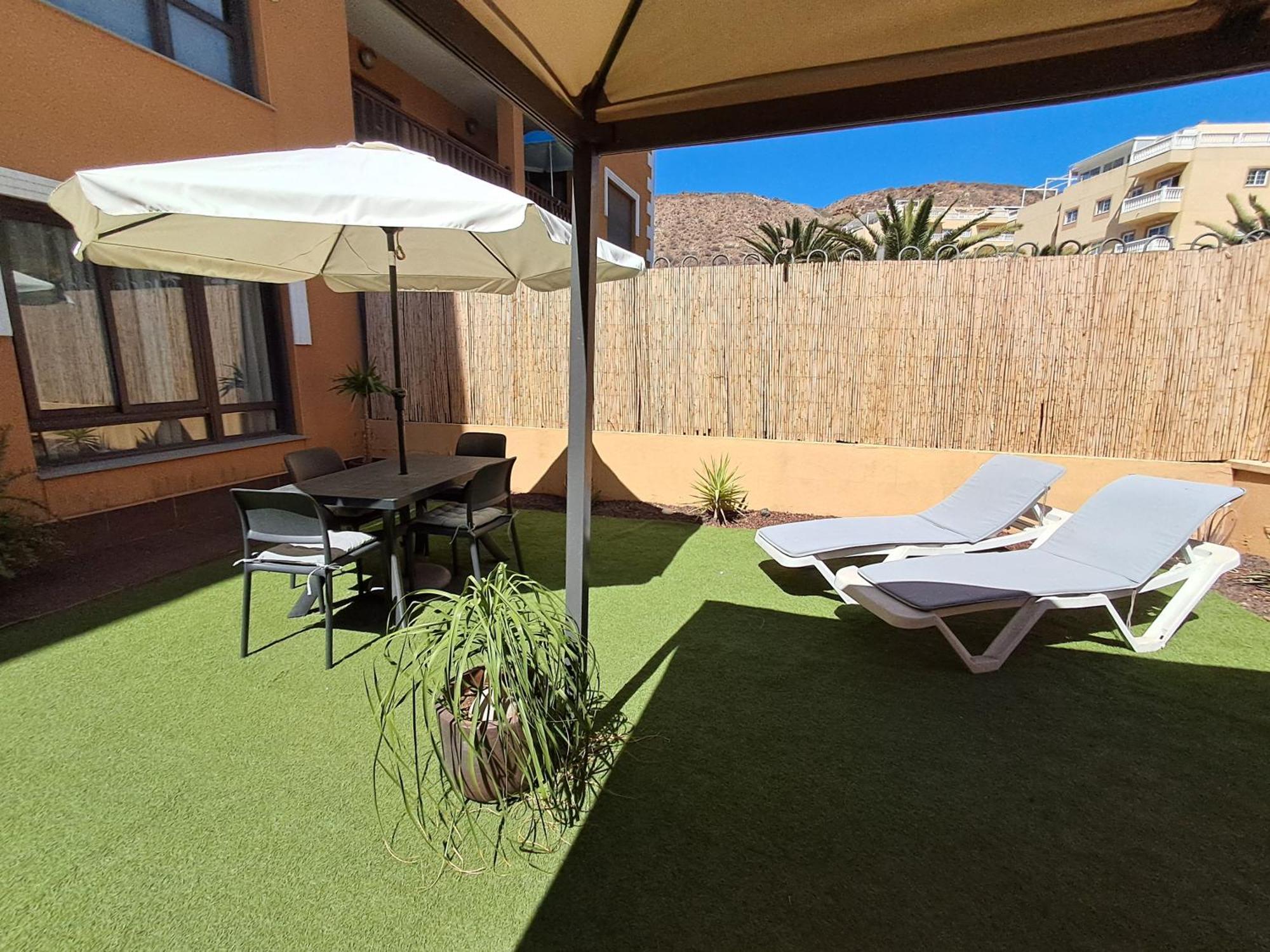 Spacious Apartment With Large Private Garden In Palm Mar Exterior foto